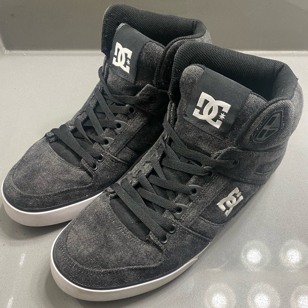 DC High Top Shoes Size 11